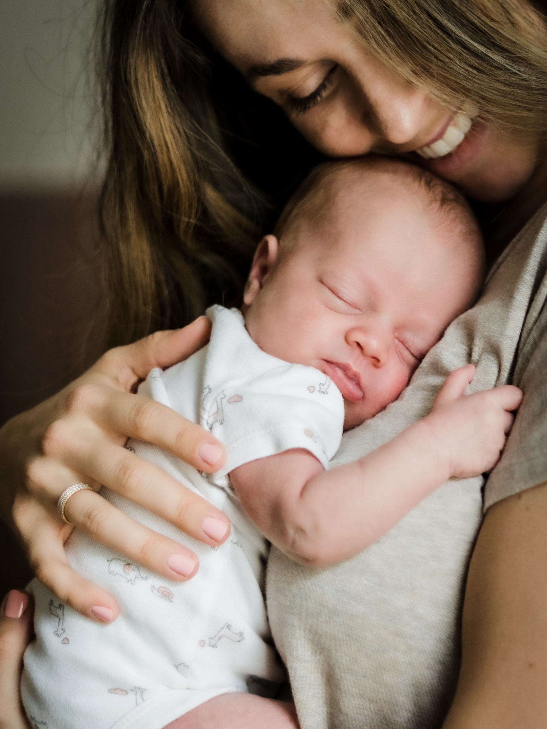 What to Gift a Newly Postpartum Mom
